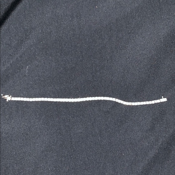 Diamond tennis bracelet - Picture 5 of 5